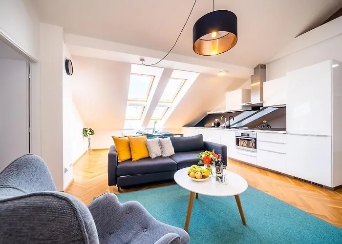 Luxurious Woodrow Wilson Apt In Prague Centre