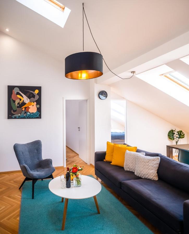 Luxurious Woodrow Wilson In Centre Apartment *